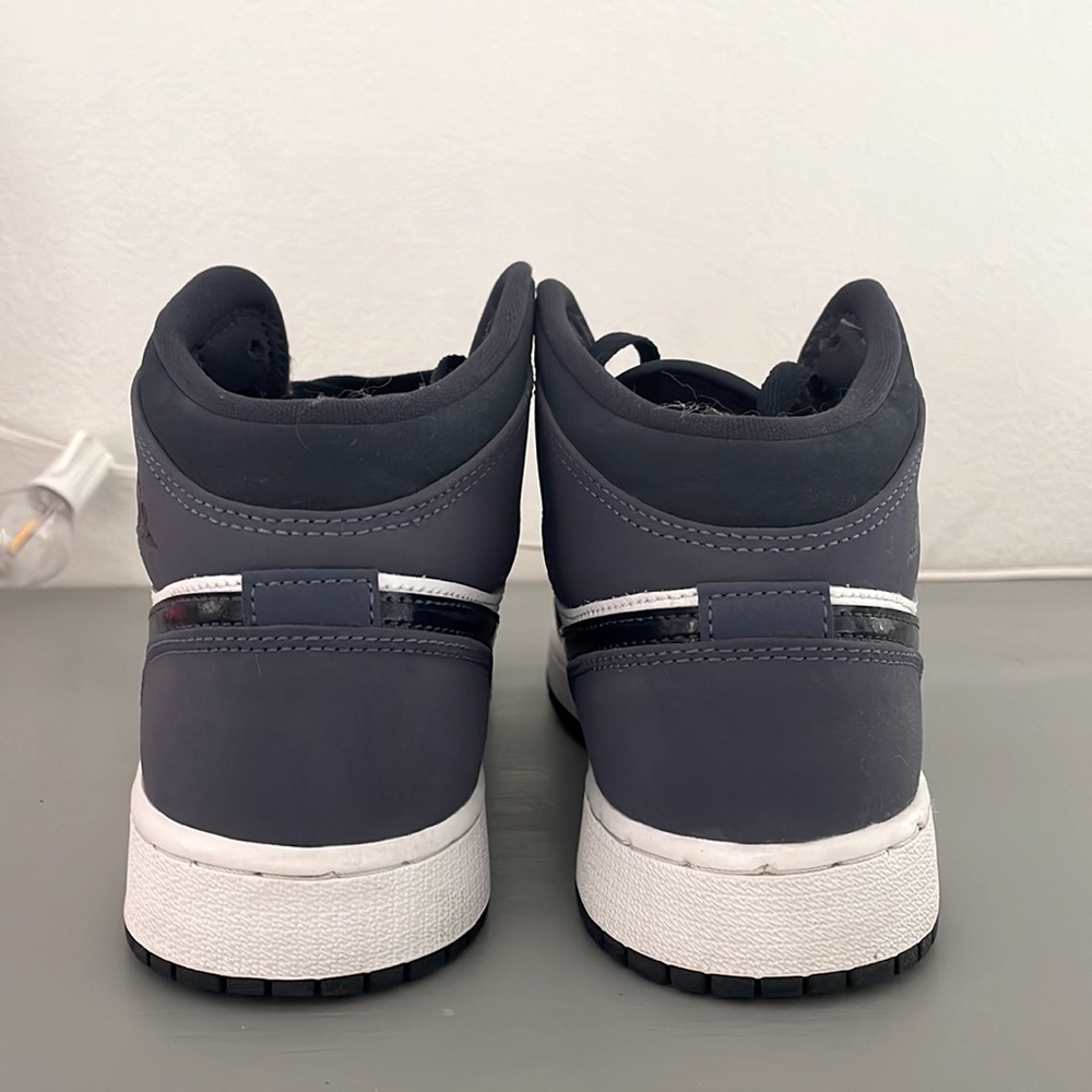 Nike Jordan Mid - Picture 3 of 3
